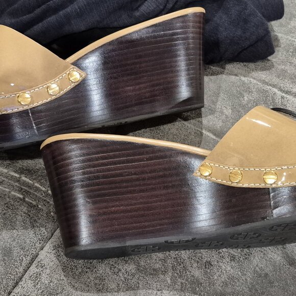 Tory Burch Wedge Slides Tan Like New Size 6.5M - Picture 7 of 8